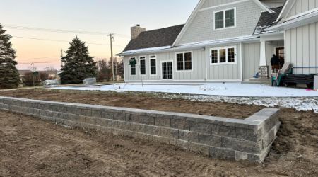 retaining wall installation