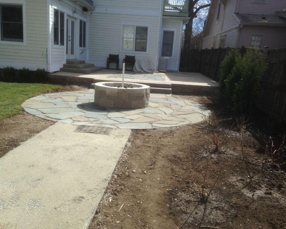 Outdoor fireplace builder in Carmel, IN